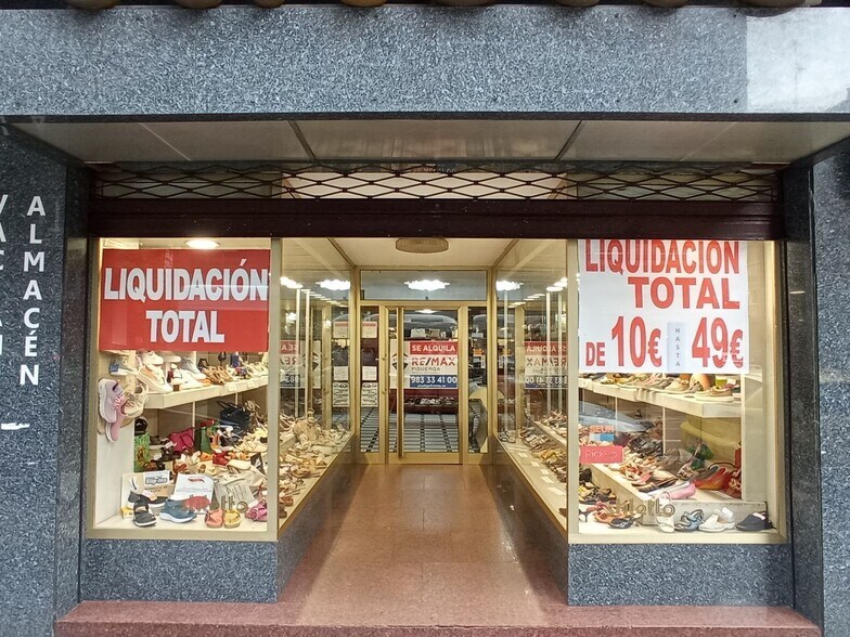 Commerce de détail dans Valladolid à louer - Photo du bâtiment - Image 2 de 24