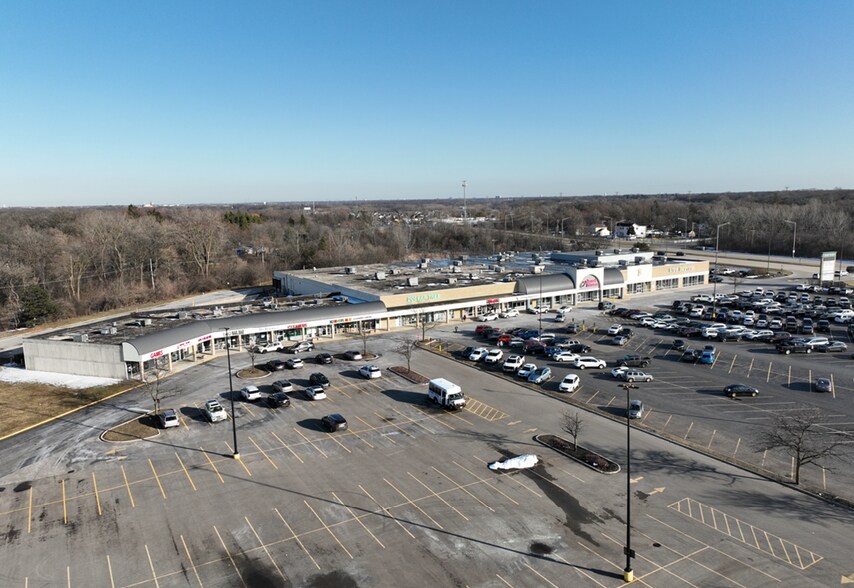1851-1892 N Neltnor Blvd, West Chicago, IL à louer - Photo du bâtiment - Image 2 de 9