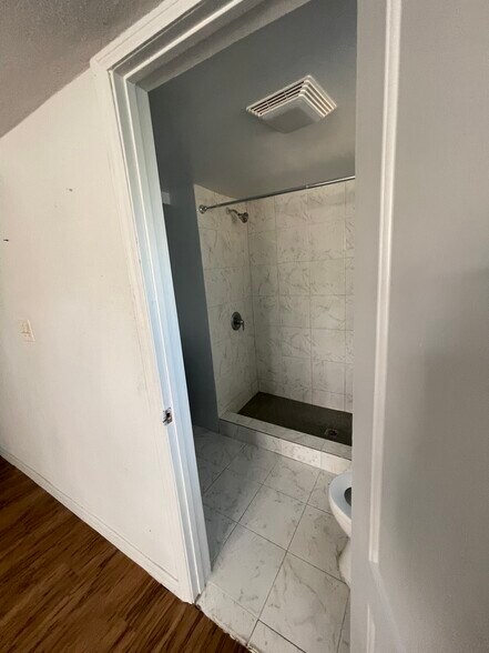 230 6th St NE, Winter Haven, FL à vendre - Photo du bâtiment - Image 3 de 14