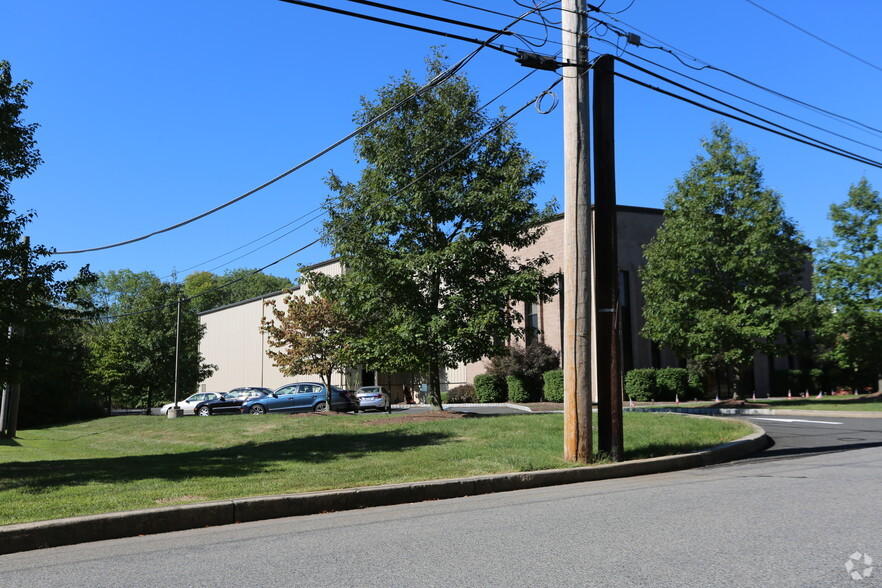 191 Chambers Brook Rd, Branchburg, NJ for lease - Building Photo - Image 3 of 4