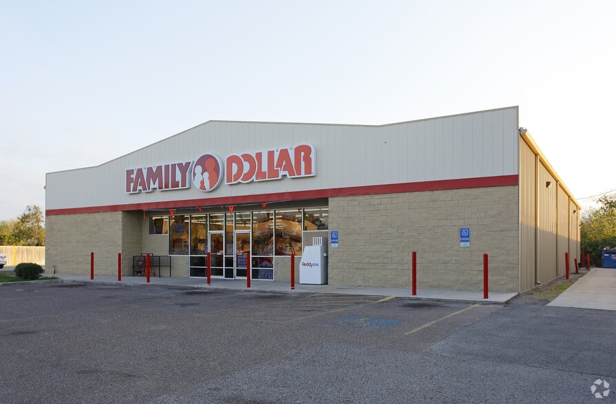 11033 Leopard St, Corpus Christi, TX for sale - Primary Photo - Image 1 of 7
