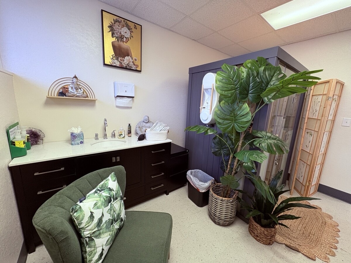 1201 S Highland Ave, Clearwater, FL 33756 - Unité 7 - - Photo intérieure - Image 2 of 14