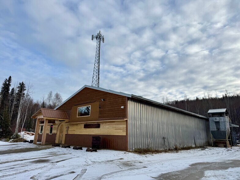 600 N Old Steese Hwy, Fairbanks, AK à vendre - Photo du bâtiment - Image 3 de 22