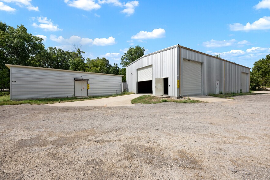 301 Dews Rd, Leander, TX à vendre - Photo du bâtiment - Image 3 de 32