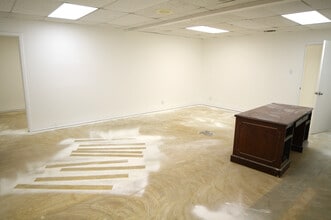 3859 E Southcross Blvd, San Antonio, TX for lease Interior Photo- Image 1 of 4