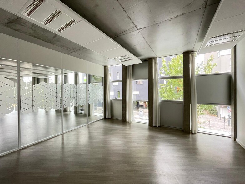 Office in Nantes for lease - Interior Photo - Image 3 of 7