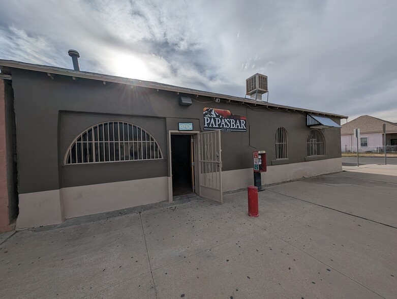 2100 Bassett Ave, El Paso, TX à vendre - Photo du bâtiment - Image 1 de 1