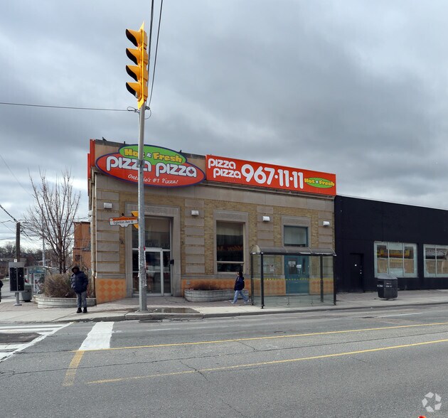 1601 Eglinton Ave W, Toronto, ON à vendre - Photo du bâtiment - Image 1 de 1