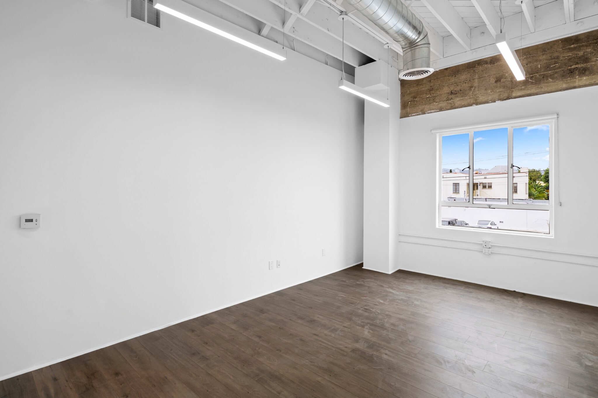 6351-6361 Wilshire Blvd, Los Angeles, CA for lease Interior Photo- Image 1 of 2