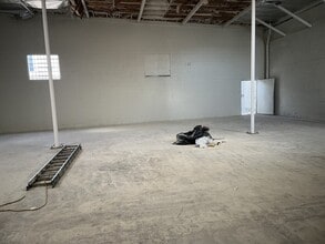760 Gladys Ave, Los Angeles, CA for lease Interior Photo- Image 1 of 2