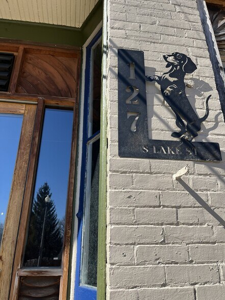 127 S Lake St, Hustisford, WI à vendre - Photo du bâtiment - Image 2 de 16