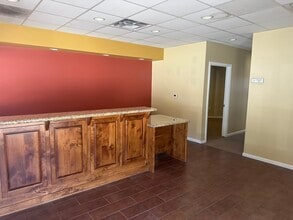 28200 Hwy 189, Lake Arrowhead, CA for lease Interior Photo- Image 1 of 4