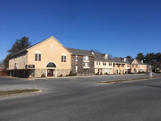 Plus de détails pour 3545 Marietta Ave, Lancaster, PA - Commerce de détail à louer