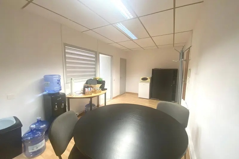 Office in Lattes for lease - Interior Photo - Image 2 of 10