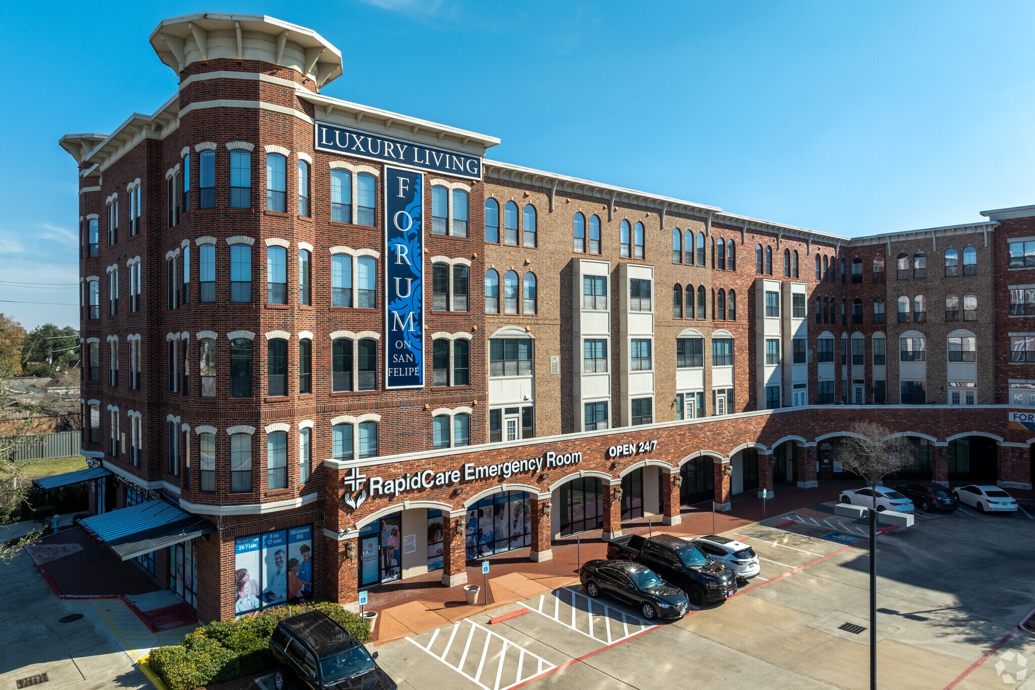 6363 San Felipe Dr, Houston, TX à louer Photo du bâtiment- Image 1 de 5