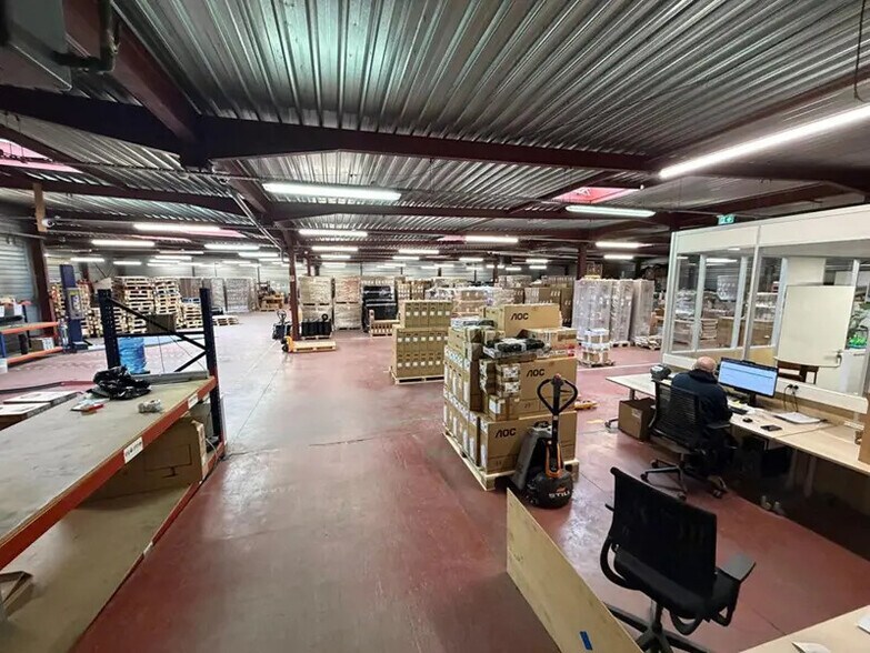 Office in Limoges for sale - Interior Photo - Image 2 of 7