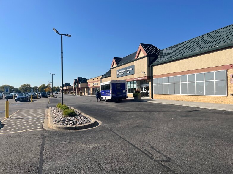 820-892 Route 59, Bartlett, IL à louer - Photo du bâtiment - Image 1 de 5