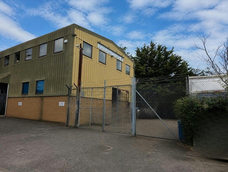 Somers Rd, Southsea for sale - Building Photo - Image 3 of 10