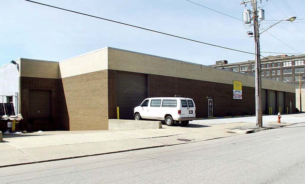 4110-4140 Commerce Ave, Cleveland, OH for sale - Primary Photo - Image 1 of 6