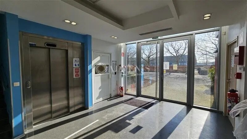 Bureau dans VILLENEUVE-D'ASCQ à louer - Hall d’entrée - Image 2 de 6