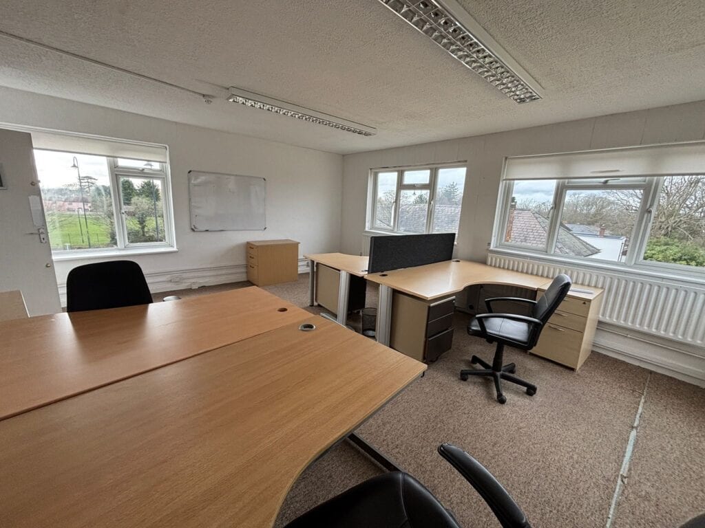 172-180 Bridge Rd, Sarisbury Green for lease Interior Photo- Image 1 of 2