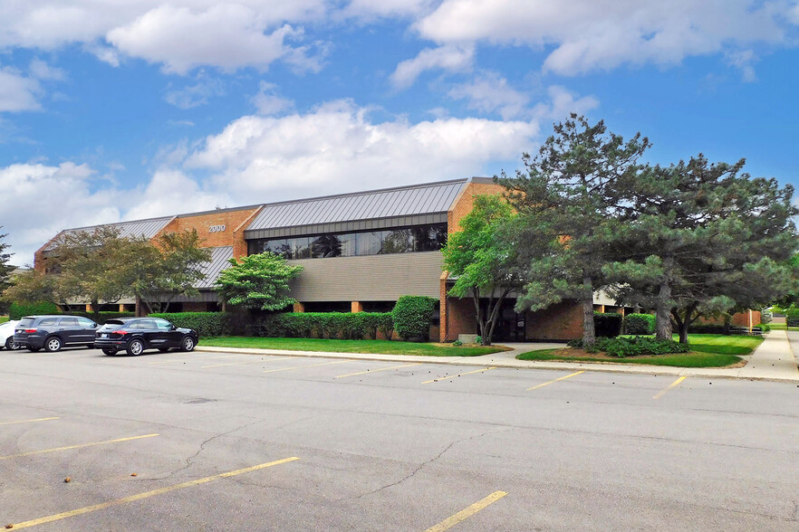 2000 Oakley Park Rd, Commerce Township, MI à vendre - Photo du bâtiment - Image 1 de 1