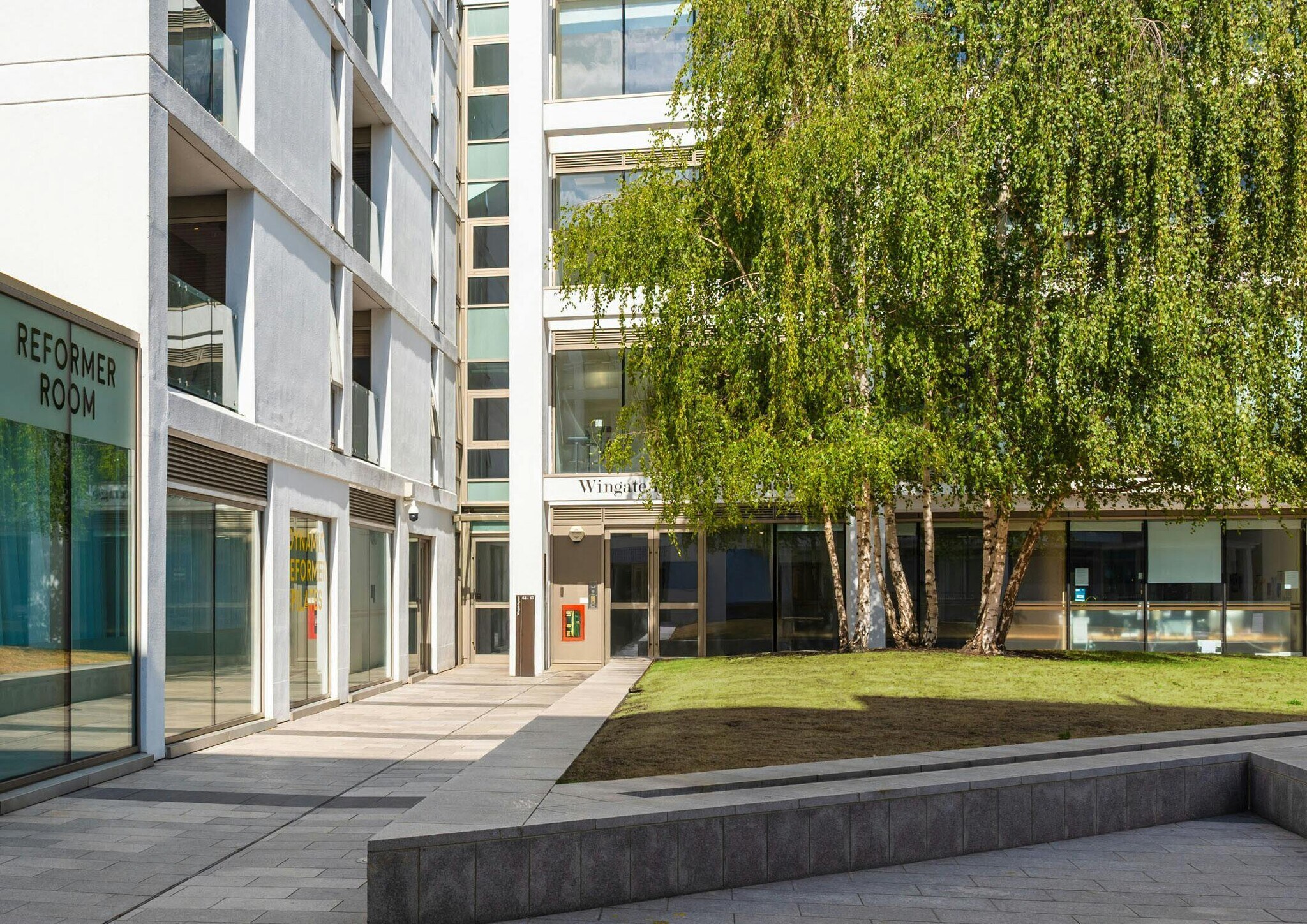 63-67 Wingate Sq, Londres à louer Photo principale- Image 1 de 6