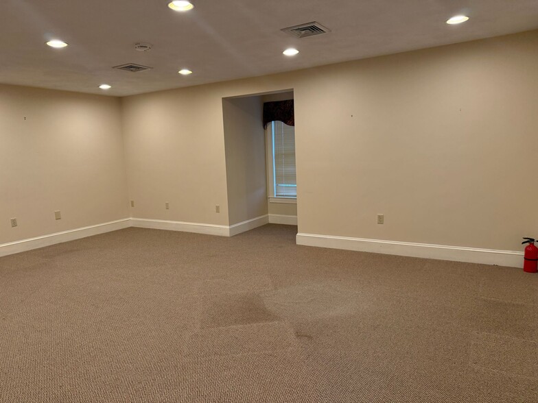 1624 Sudbury Rd, Concord, MA for lease - Building Photo - Image 2 of 33