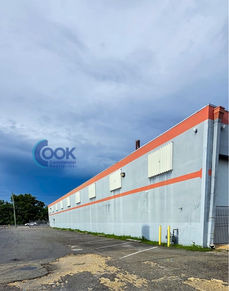 940 W 84th St, Hialeah, FL for sale - Building Photo - Image 3 of 9