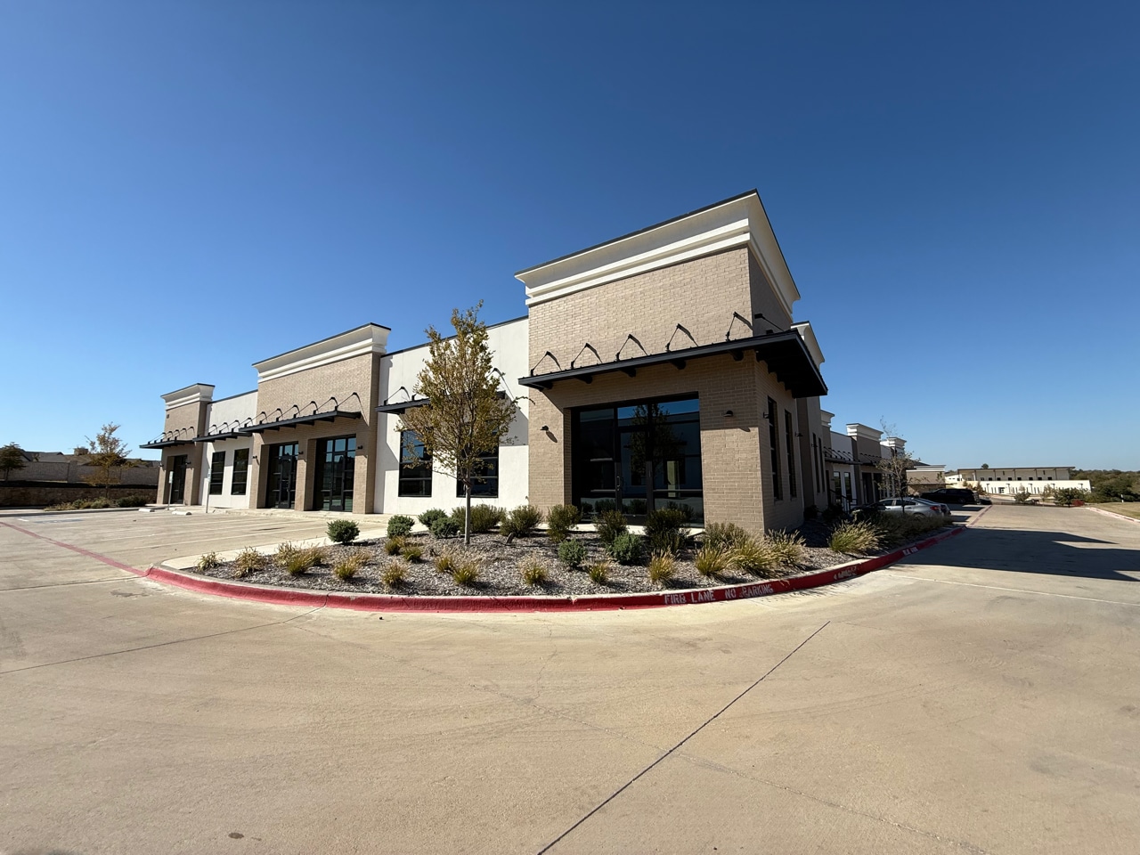 4540 N MacArthur Blvd, Irving, TX à louer Photo du bâtiment- Image 1 de 2