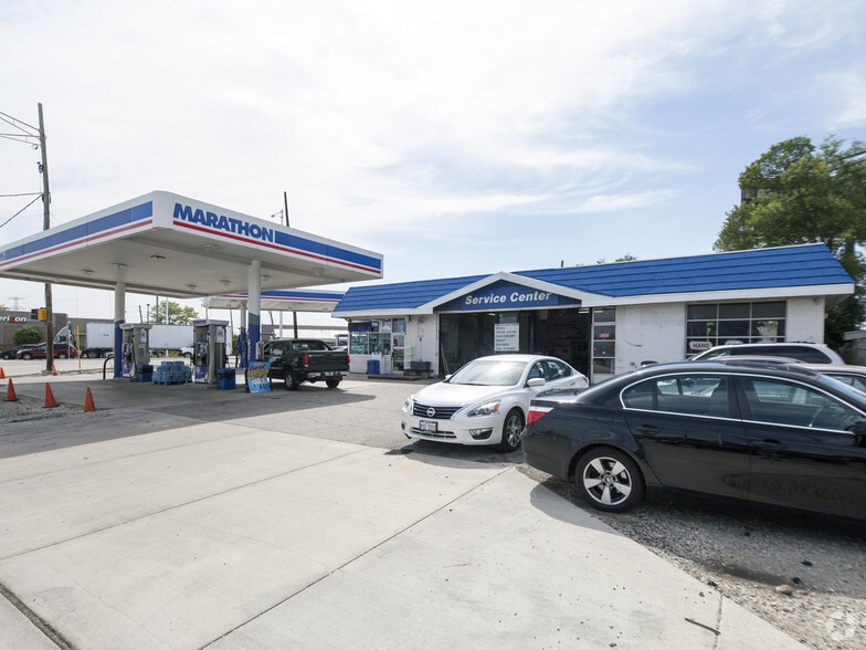 21W042 Lake St, Addison, IL for sale - Building Photo - Image 1 of 1