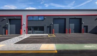 More details for 697-696 Stirling Rd, Slough - Industrial for Lease