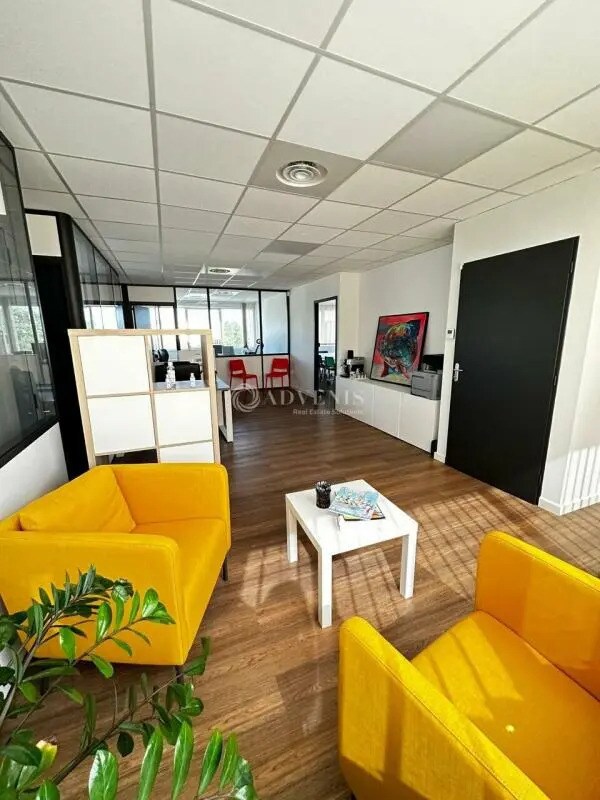 Office in Montpellier for lease Interior Photo- Image 1 of 4