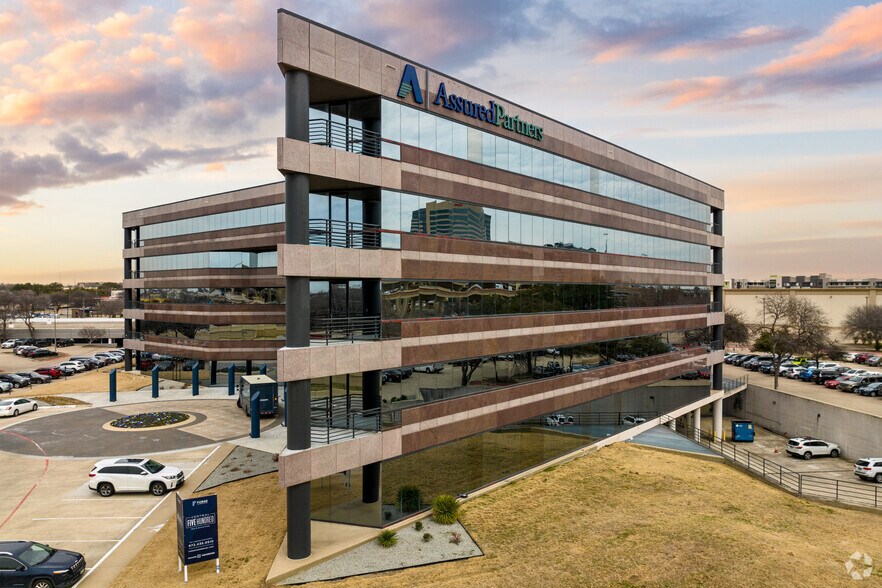 500 N Central Expy, Plano, TX à louer - Photo du bâtiment - Image 3 de 29