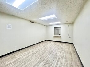 7275 E Southgate Dr, Sacramento, CA à louer Photo intérieure- Image 1 de 12