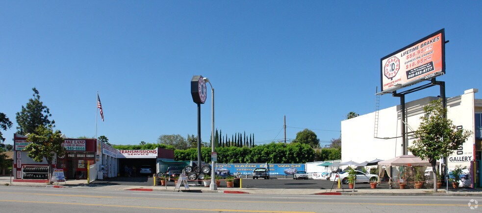 18372 Ventura Blvd, Tarzana, CA à louer - Photo du bâtiment - Image 2 de 2
