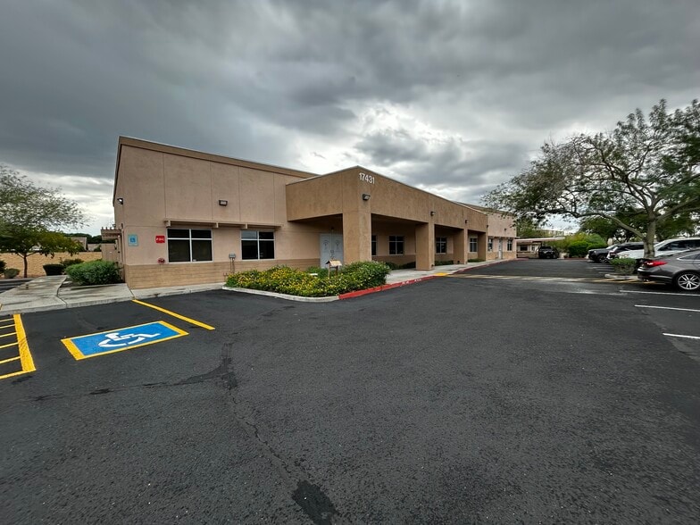 17431 N 71st Dr, Glendale, AZ for lease - Building Photo - Image 1 of 9