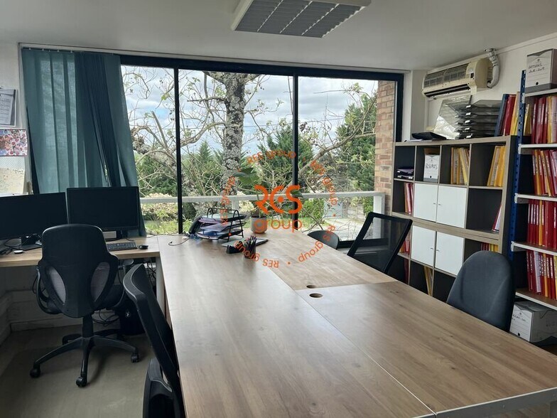 Office in Eysines for sale - Interior Photo - Image 3 of 9