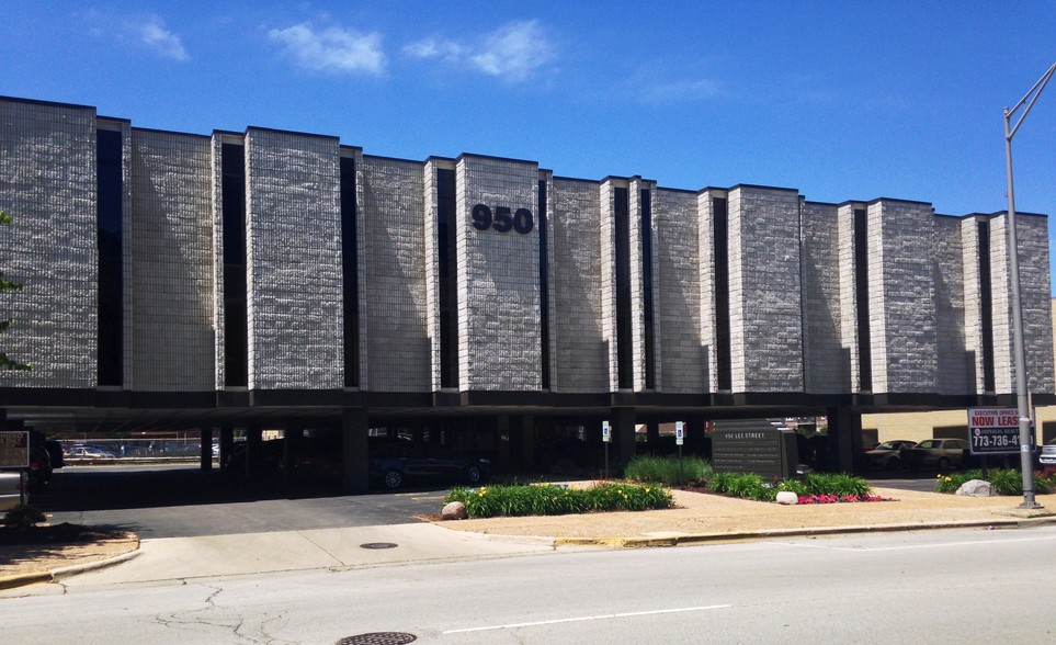 950 Lee St, Des Plaines, IL à louer - Photo du bâtiment - Image 1 de 7