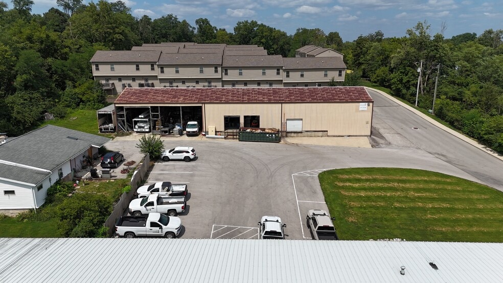 1030 W 17th St, Bloomington, IN for sale - Building Photo - Image 2 of 21