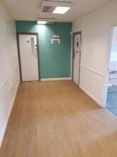 15 Huntingdon St, St Neots for lease Interior Photo- Image 1 of 2