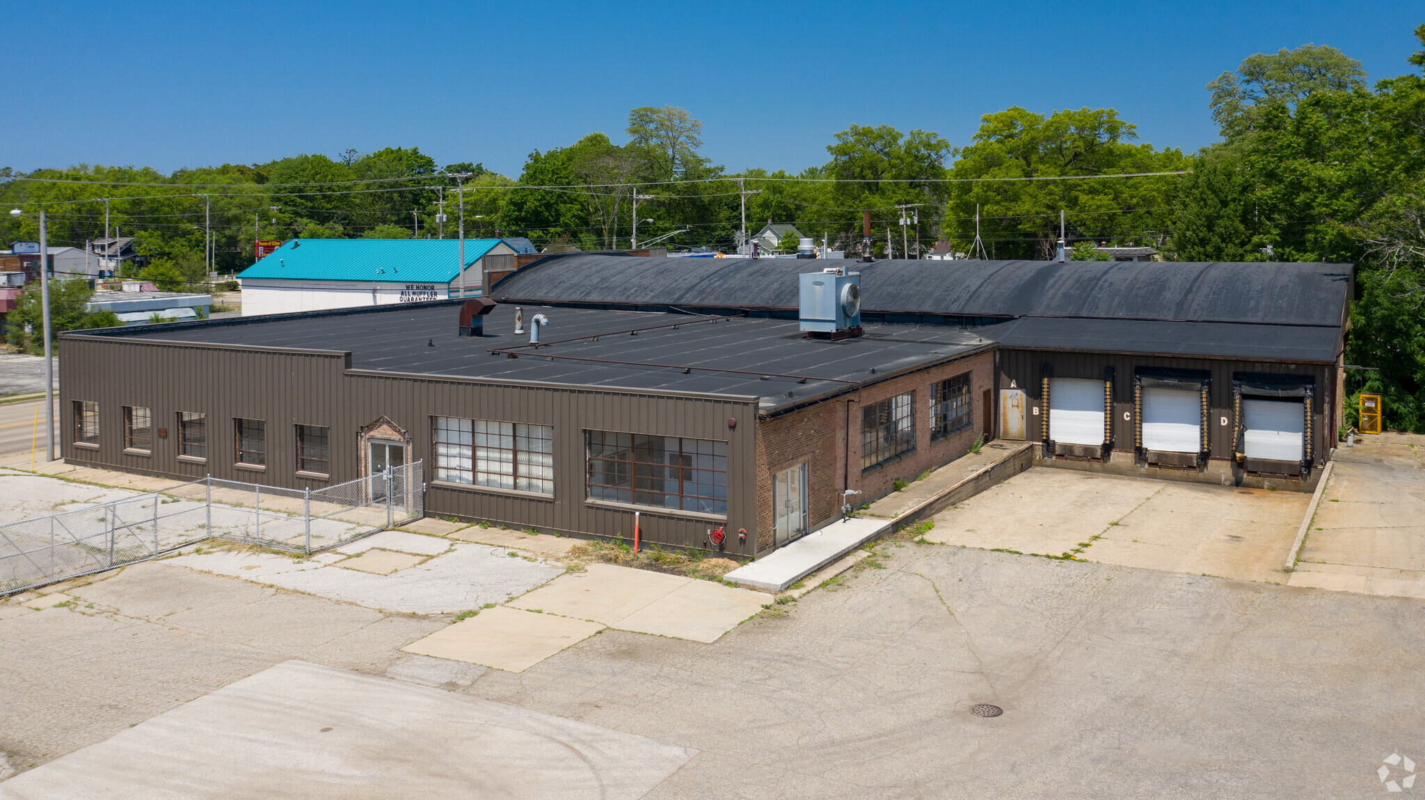 701 W Laketon Ave, Muskegon, MI for lease Building Photo- Image 1 of 9