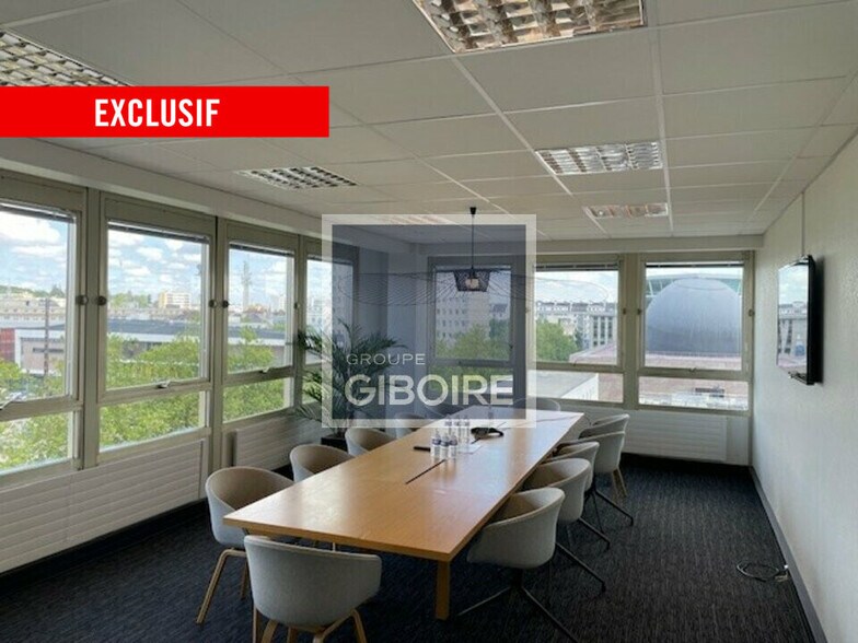 Office in Rennes for lease - Building Photo - Image 1 of 13