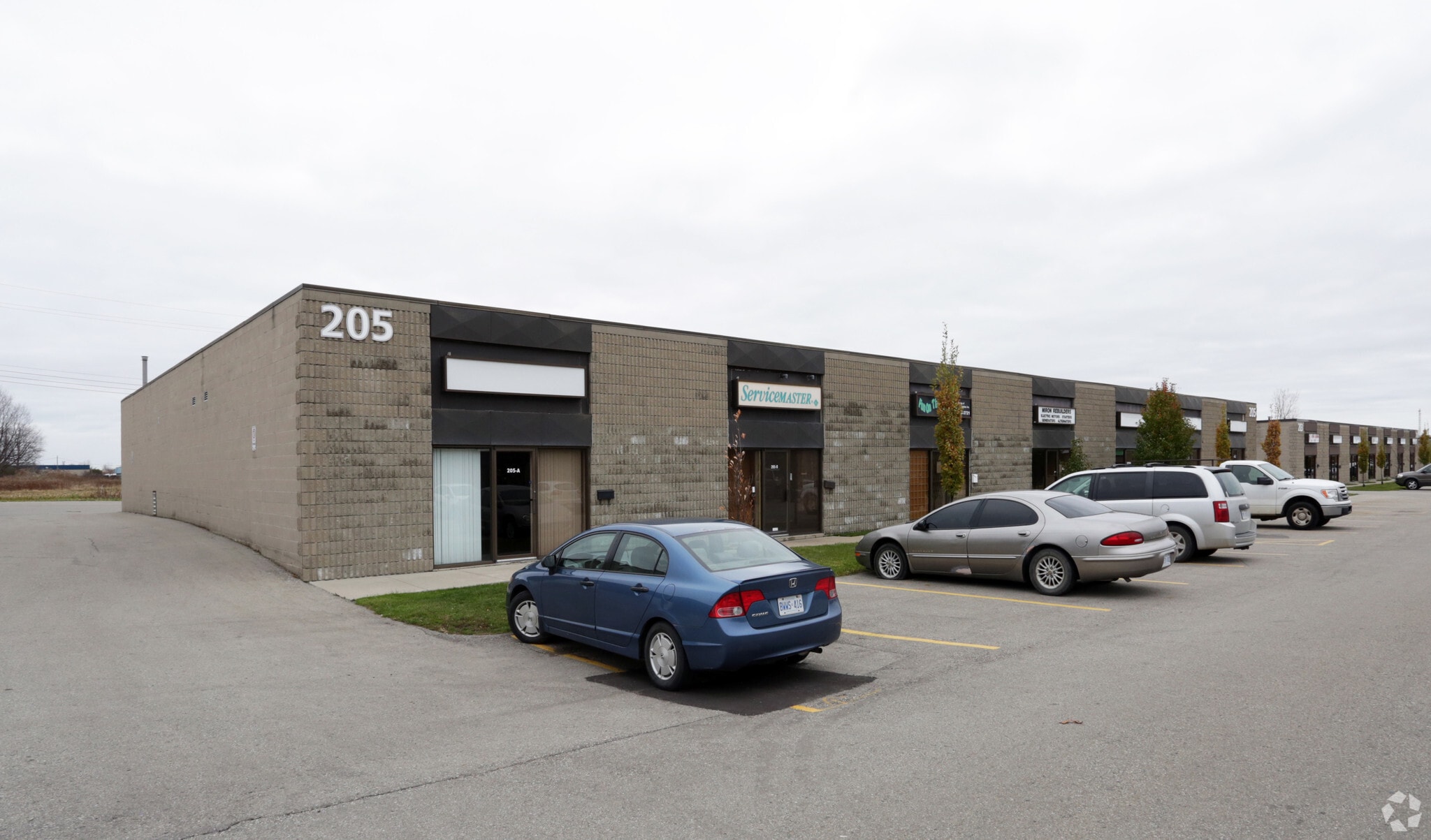 205 Exeter Rd, London, ON for lease Primary Photo- Image 1 of 3