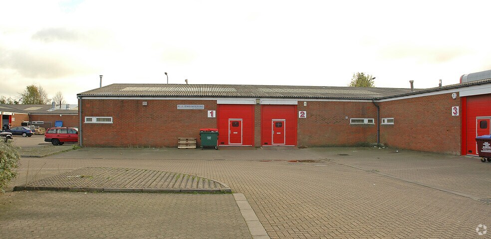 Westbury Clos, Dunstable à louer - Photo du bâtiment - Image 2 de 5
