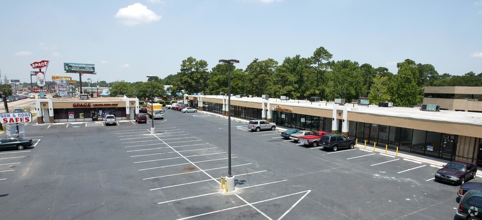 1020 FM 1960 Rd, Houston, TX for lease - Building Photo - Image 3 of 3