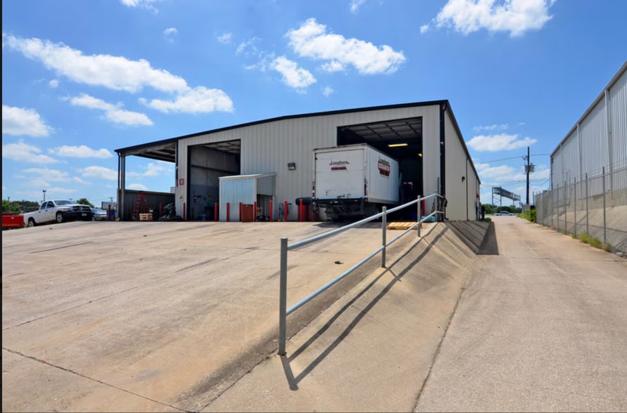 3301 N I-35, Round Rock, TX for lease - Building Photo - Image 3 of 6