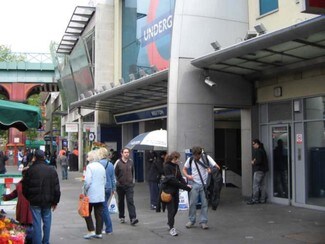 Plus de détails pour 439 Brixton Rd, Londres - Commerce de détail à louer