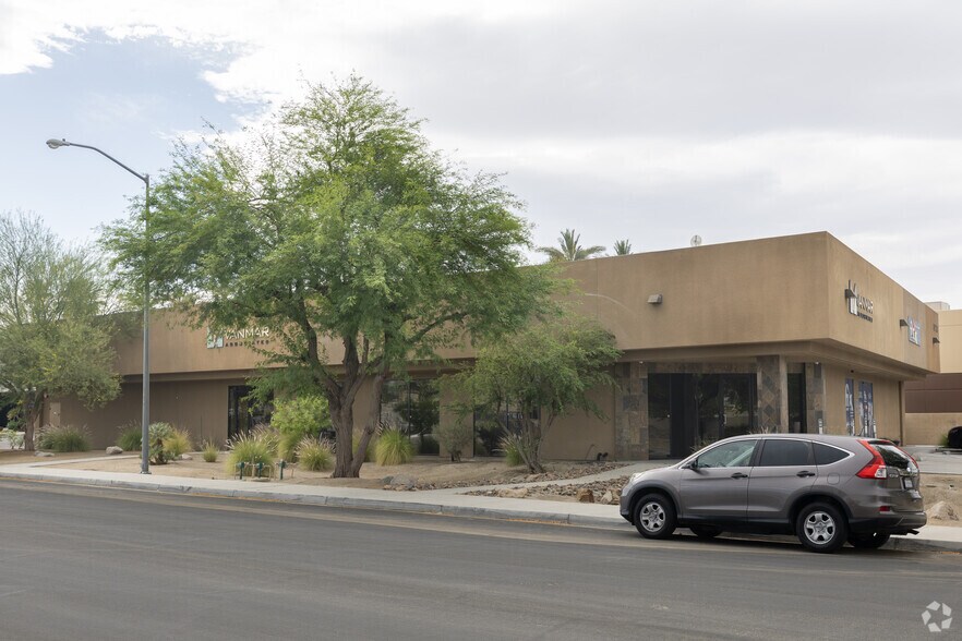 39249 Leopard St, Palm Desert, CA à louer - Photo du bâtiment - Image 1 de 17