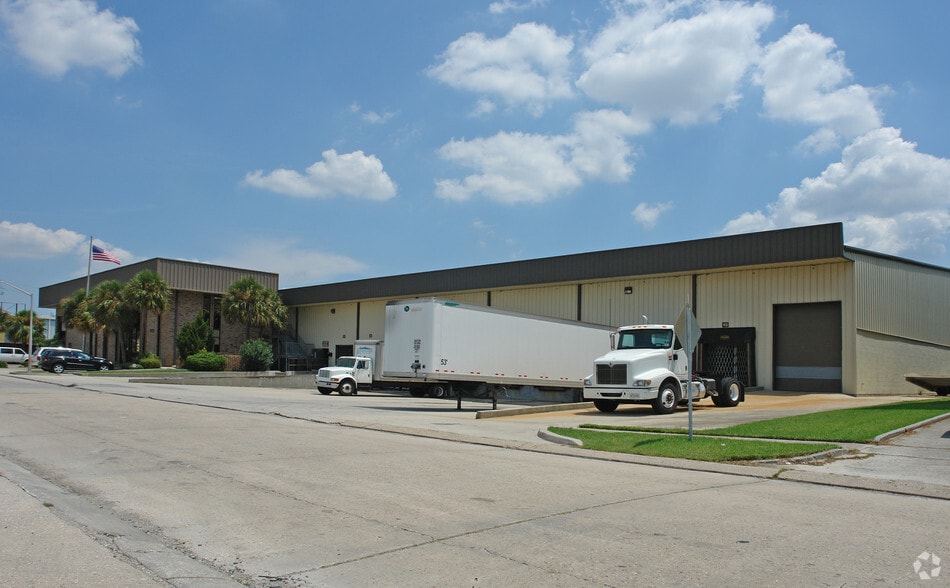 1925 Industrial Blvd, Harvey, LA for sale - Primary Photo - Image 1 of 22